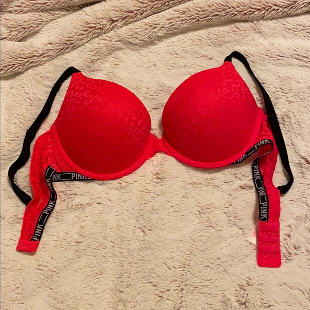 PINK Victoria’s Secret Push Up Pigeonnant 36D